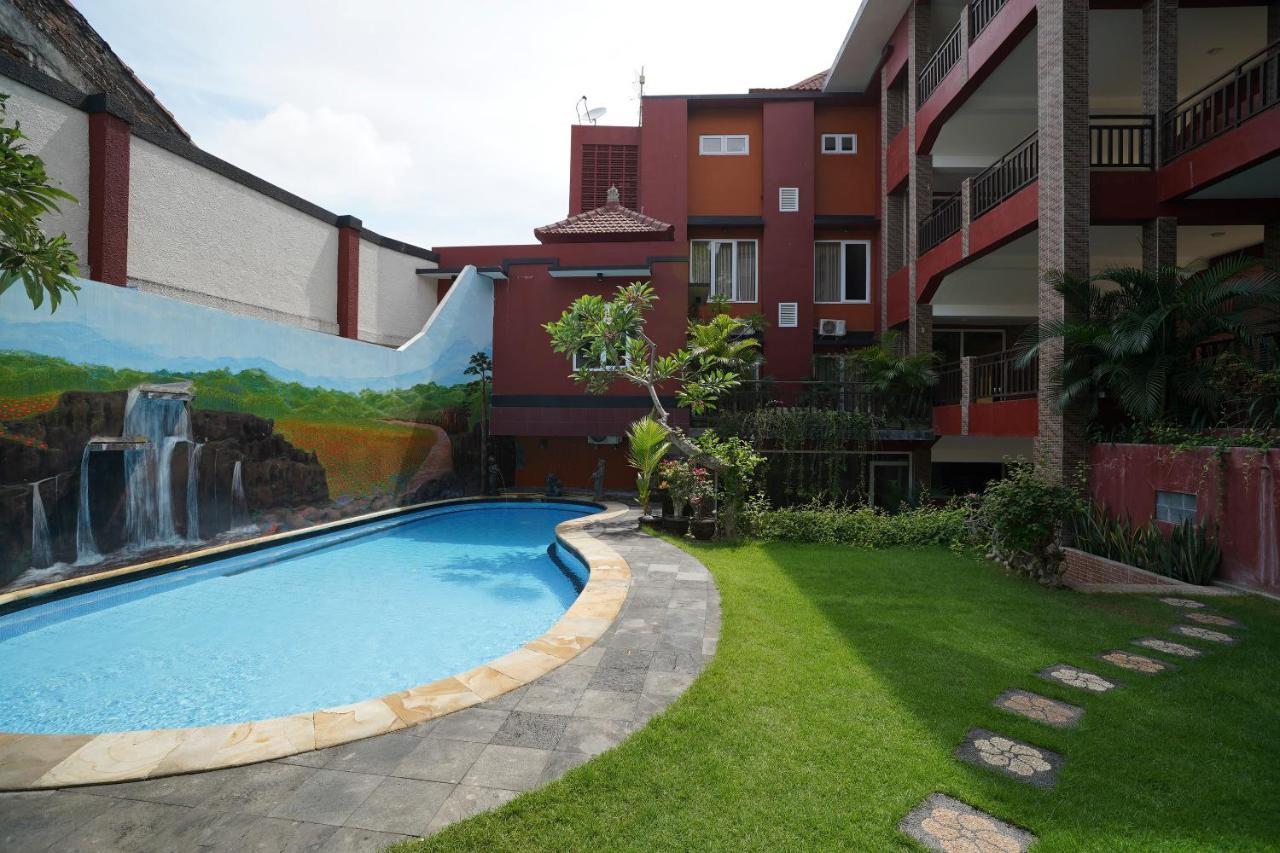 Oyo 2392 Nusa Dua Eling Inn מראה חיצוני תמונה