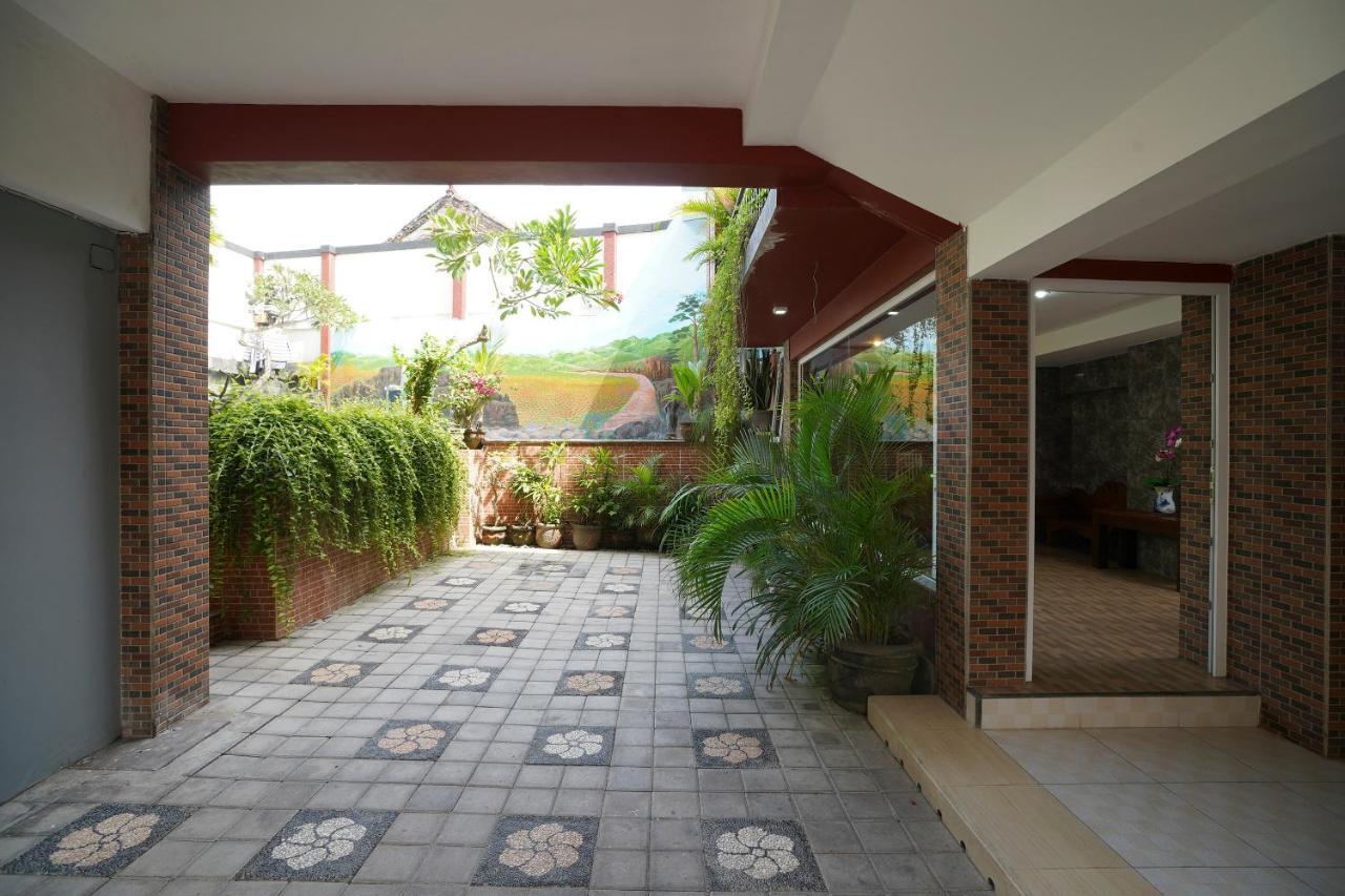 Oyo 2392 Nusa Dua Eling Inn מראה חיצוני תמונה
