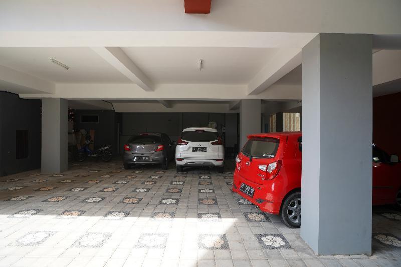 Oyo 2392 Nusa Dua Eling Inn מראה חיצוני תמונה