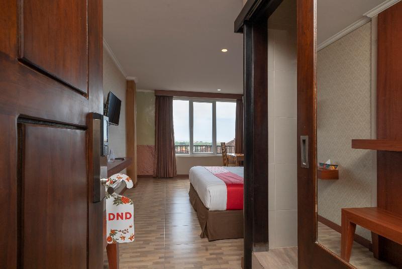 Oyo 2392 Nusa Dua Eling Inn מראה חיצוני תמונה